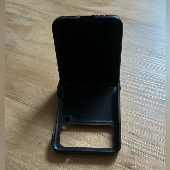 COACH like CC SAMSUNG GALAXY Z FLIP 4 PHONECASE - Picture 3 of 4